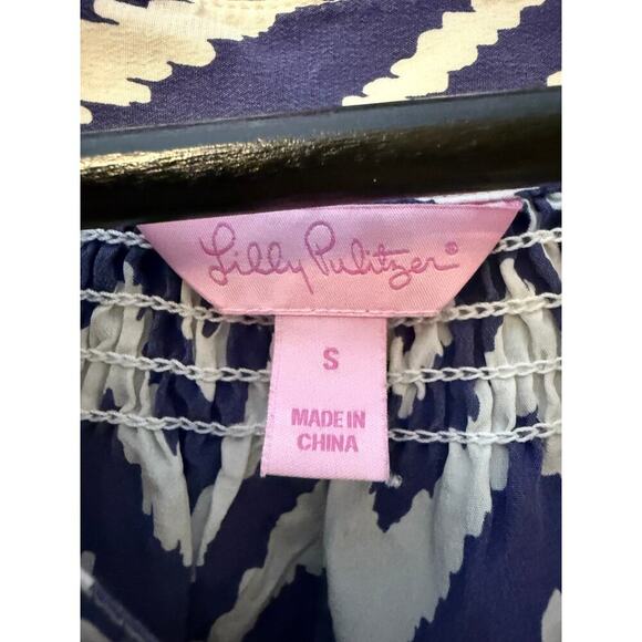 Lilly Pulitzer Silk Chevron V Neck Long Sleeve 1/4 Button Blouse Purple Size S - Picture 4 of 6